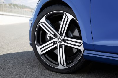 Golf R alloys